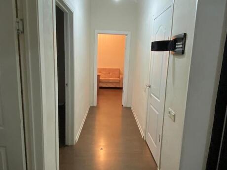 2-комн. новостройка - м. Иншаатчылар - 70 м²