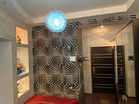 3 otaqlı yeni tikili - İnşaatçılar m. - 130 m²