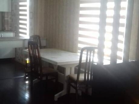 2 otaqlı həyət evi/bağ evi - Avtovağzal m. - 70 m²