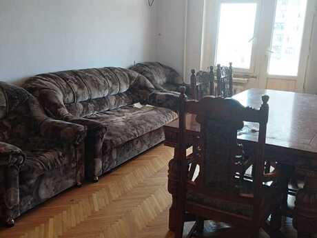 3 otaqlı köhnə tikili - Əhmədli m. - 67 m²