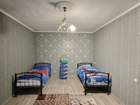 4 otaqlı həyət evi/bağ evi - Novxanı q. - 130 m²