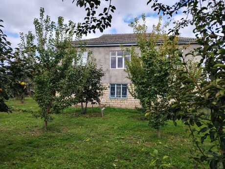 8 otaqlı həyət evi/bağ evi - Xaçmaz - 300 m²