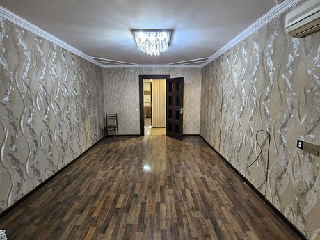 3 otaqlı köhnə tikili - Azadlıq Prospekti m. - 90 m²