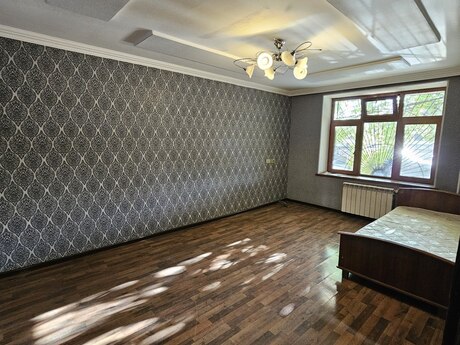 3 otaqlı köhnə tikili - Azadlıq Prospekti m. - 90 m²