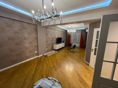 3 otaqlı yeni tikili - Elmlər Akademiyası m. - 130 m²