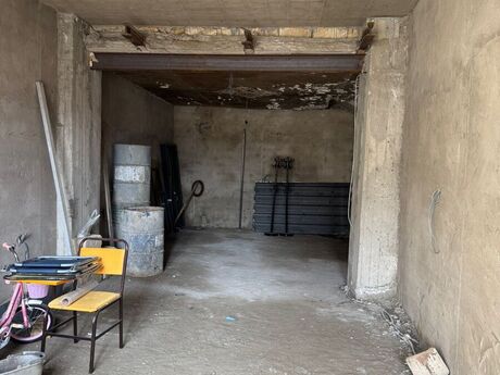 4 otaqlı həyət evi/bağ evi - Nəsimi m. - 141 m²