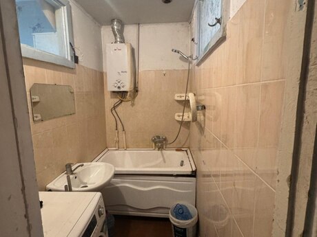 3 otaqlı köhnə tikili - Əhmədli m. - 75 m²