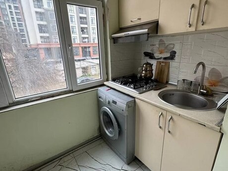 2-комн. вторичка - м. Кара Караев - 50 м²
