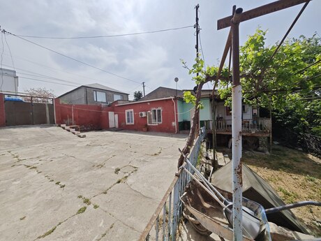 4 otaqlı həyət evi/bağ evi - Əmircan q. - 90 m²