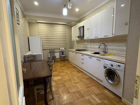 2-комн. новостройка - м. Халглар Достлугу - 90 м²