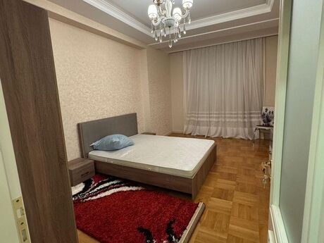 2-комн. новостройка - м. Халглар Достлугу - 90 м²