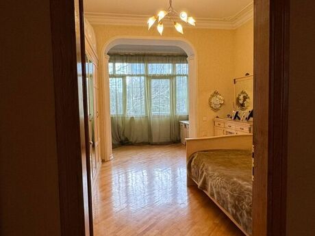 2 otaqlı köhnə tikili - Nəsimi r. - 65 m²