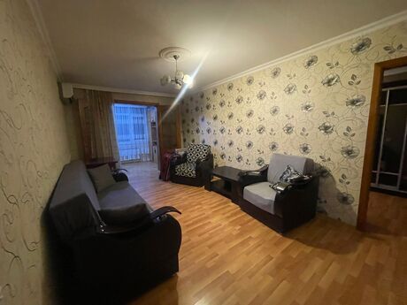 2 otaqlı köhnə tikili - Neftçilər m. - 60 m²