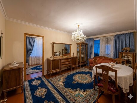 2 otaqlı köhnə tikili - İnşaatçılar m. - 55 m²