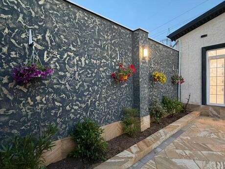 4 otaqlı həyət evi/bağ evi - Şüvəlan q. - 140 m²