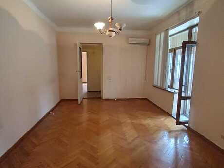 3 otaqlı köhnə tikili - Elmlər Akademiyası m. - 85 m²