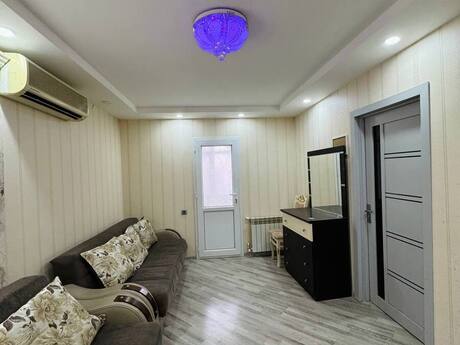 2 otaqlı köhnə tikili - Qara Qarayev m. - 42 m²