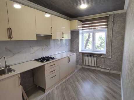 2 otaqlı köhnə tikili - Elmlər Akademiyası m. - 70 m²