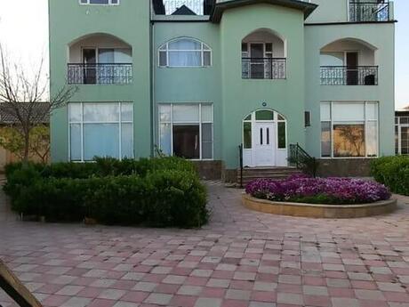 7 otaqlı həyət evi/bağ evi - Mərdəkan q. - 500 m²