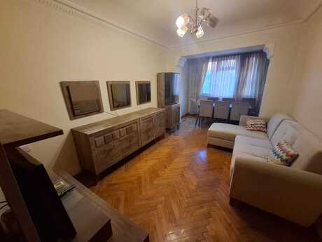 3 otaqlı köhnə tikili - Nizami m. - 75 m²