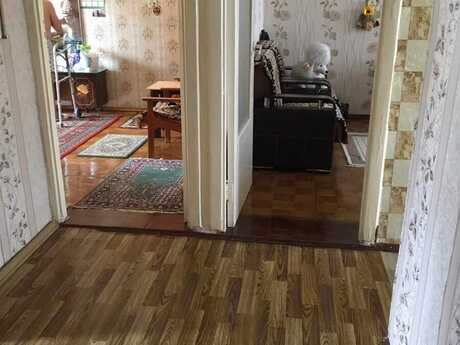 4 otaqlı köhnə tikili - Bakıxanov q. - 101 m²