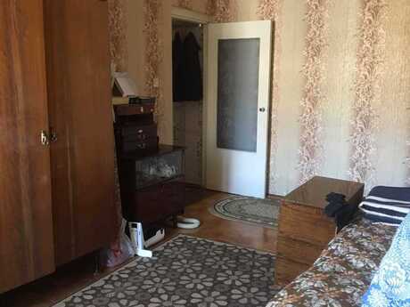 4 otaqlı köhnə tikili - Bakıxanov q. - 101 m²