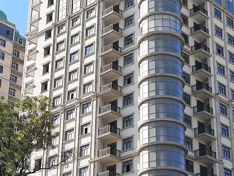 3 otaqlı yeni tikili - Bayıl q. - 153 m²