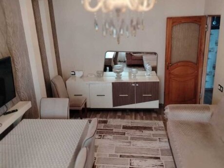2 otaqlı köhnə tikili - Xətai r. - 65 m²