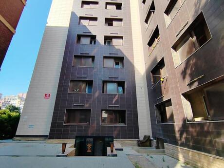 Obyekt - Azadlıq Prospekti m. - 200 m²