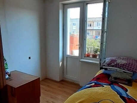 3 otaqlı köhnə tikili - Hövsan q. - 65 m²
