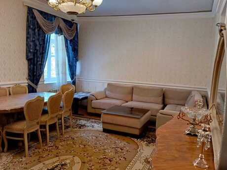 3 otaqlı həyət evi/bağ evi - Nəsimi m. - 120 m²