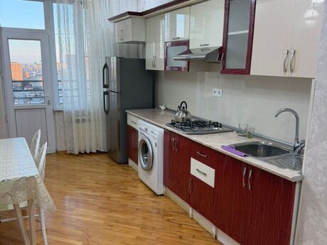 Elan №6134871 - Bakı, Memar Əcəmi m., 2 otaqlı, 90 m², 15/19 mərtəbə