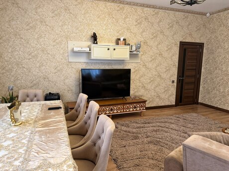 7-комн. дом/дача - пос. Пиршаги - 250 м²