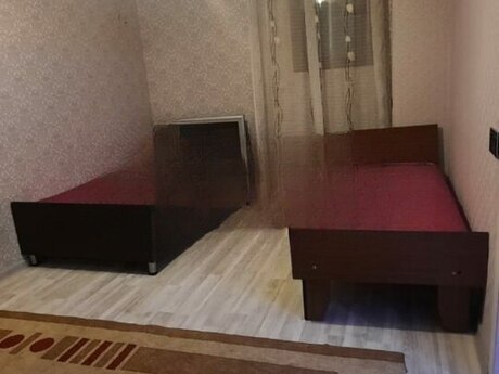 2 otaqlı həyət evi/bağ evi - Azadlıq Prospekti m. - 60 m²