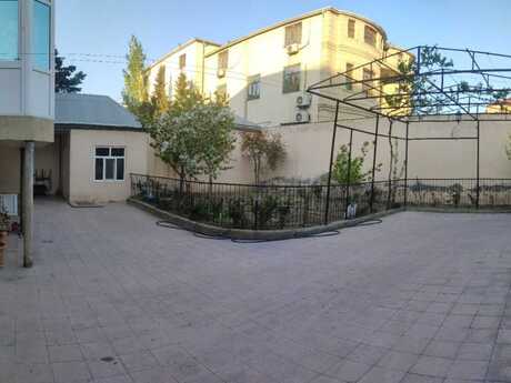 6 otaqlı həyət evi/bağ evi - 8-ci mikrorayon q. - 310 m²