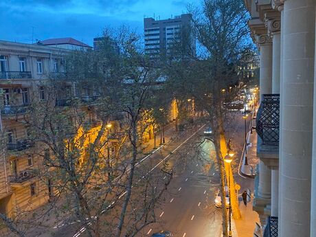 Elan №6134915 - Bakı, Sahil m., 2 otaqlı, 70 m², 4/4 mərtəbə