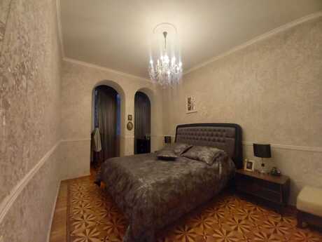 2 otaqlı köhnə tikili - Nəsimi r. - 72 m²
