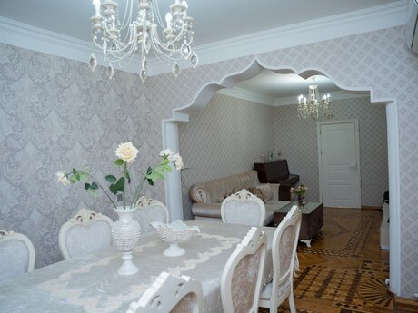 5-комн. вторичка - м. Азадлыг проспекти - 125 м²