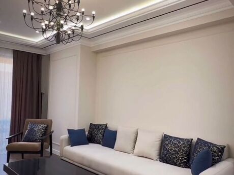 4 otaqlı yeni tikili - Şah İsmayıl Xətai m. - 168 m²