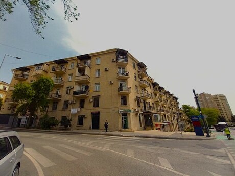 2 otaqlı köhnə tikili - Elmlər Akademiyası m. - 35 m²