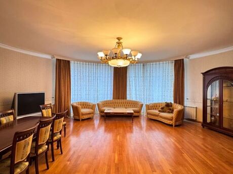 4 otaqlı yeni tikili - 28 May m. - 230 m²