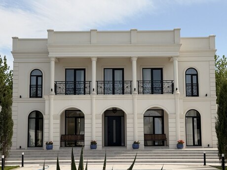 6 otaqlı həyət evi/bağ evi - Mərdəkan q. - 350 m²