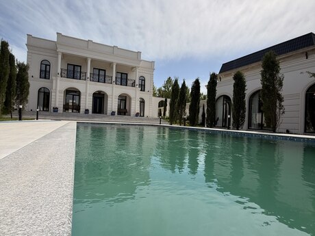 6 otaqlı həyət evi/bağ evi - Mərdəkan q. - 350 m²