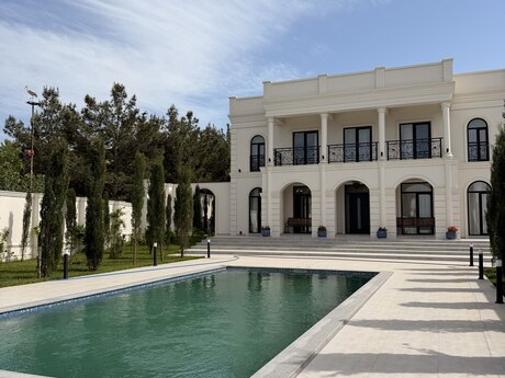 6 otaqlı həyət evi/bağ evi - Mərdəkan q. - 350 m²