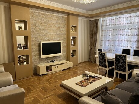 3 otaqlı yeni tikili - Şah İsmayıl Xətai m. - 125 m²