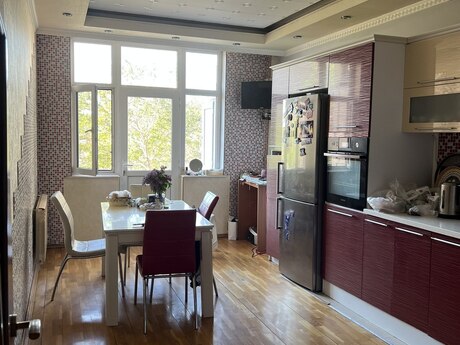 3 otaqlı yeni tikili - Şah İsmayıl Xətai m. - 125 m²