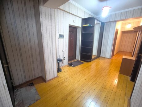 3 otaqlı yeni tikili - Şah İsmayıl Xətai m. - 105 m²