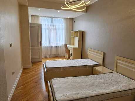 3 otaqlı yeni tikili - Bakıxanov q. - 80 m²