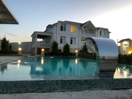 5 otaqlı həyət evi/bağ evi - Pirşağı q. - 410 m²
