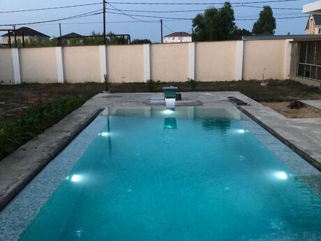 5 otaqlı həyət evi/bağ evi - Pirşağı q. - 410 m²